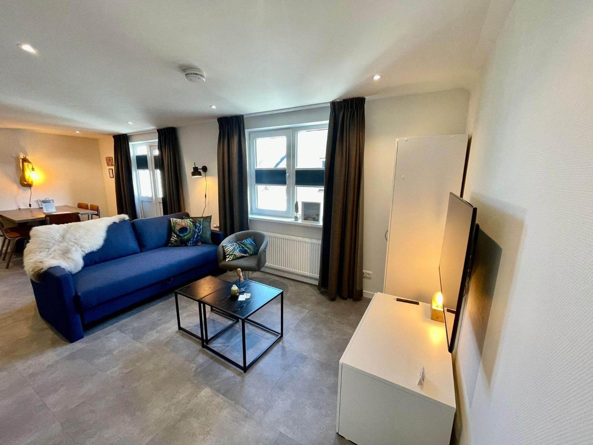De Vlindertuin Appartement Nes  Kamer foto