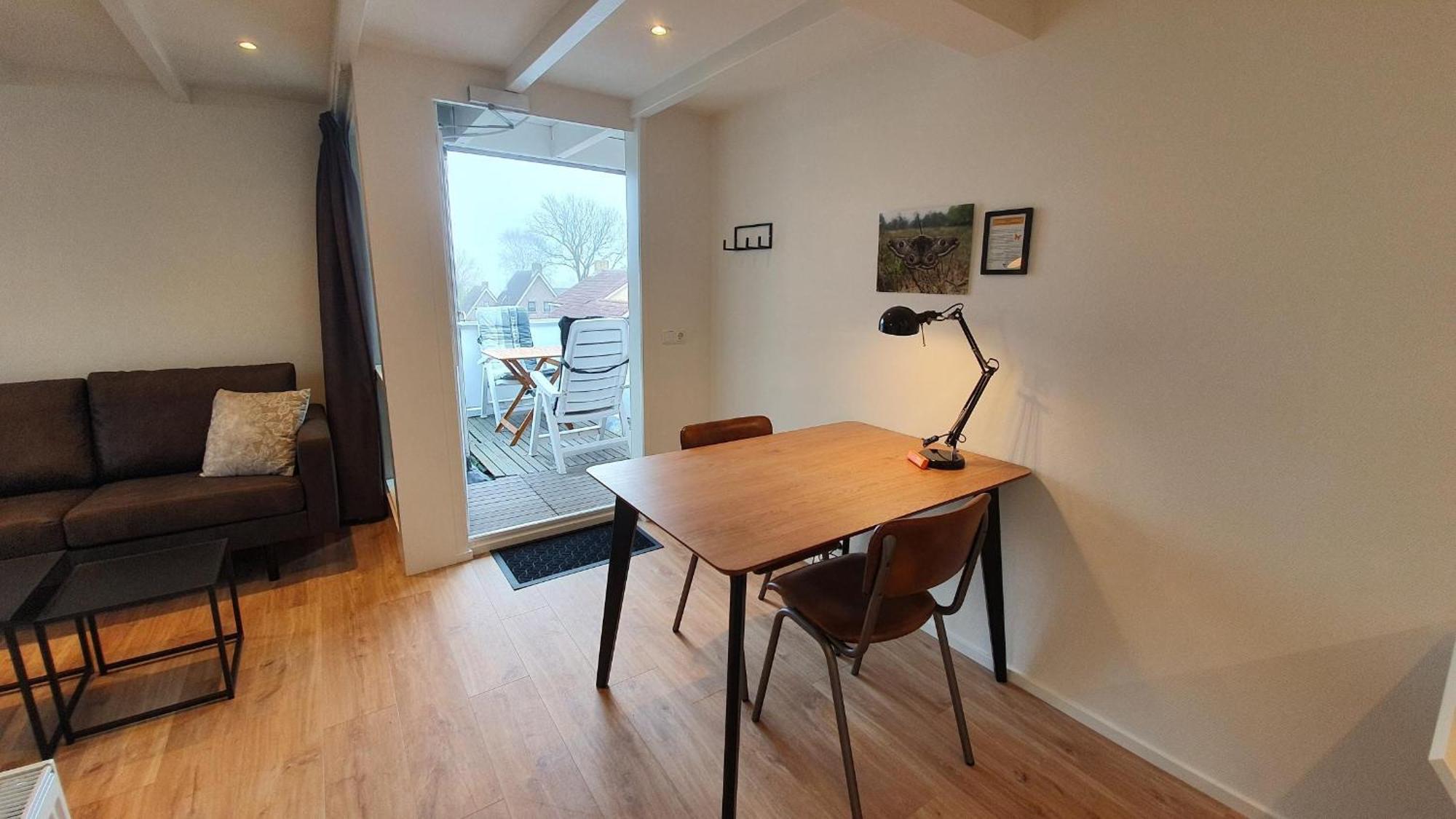 De Vlindertuin Appartement Nes  Kamer foto
